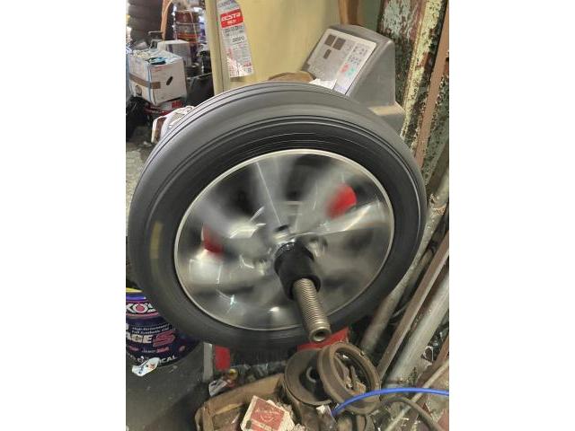 日産ルークス,タイヤ交換,アライメント,タイヤひび割れ,タイヤ片減り,代車無料,熊本市中央区,北区,東区,西区,南区,部品持ち込み交換,車検,修理,板金塗装,ワコーズ,モティーズ,スノコ製品取扱