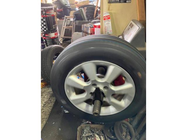 日産ティーダ,持込タイヤ交換,代車無料,熊本市中央区,北区,東区,西区,南区,部品持ち込み交換,車検,修理,板金塗装,ワコーズ,モティーズ,スノコ製品取扱