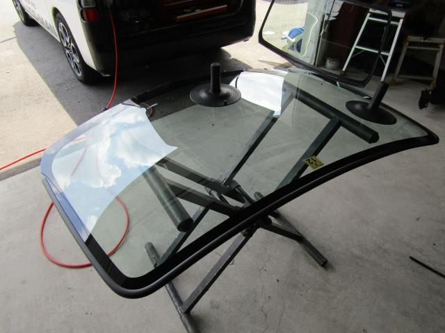 スズキ　MRワゴン　フロントガラス交換・ガラスリペア（飛び石修理）熱反ガラス取り扱い施工・断熱ガラス取り扱い施工お任せを！熊本市東区・北区・西区・中央区・南区・御船町・益城町・植木町・菊池市・宇城市・宇土市、他地域のお客様も大歓迎です！