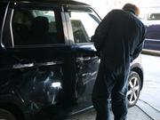 国家資格整備士・鈑金塗装専門スタッフが常駐しています。