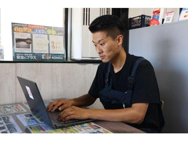 ＵＴＪｃｏｍｐａｎｙ代表の上野です。車の汚れの落とし方など小さい事でもなんでもご相談ください！