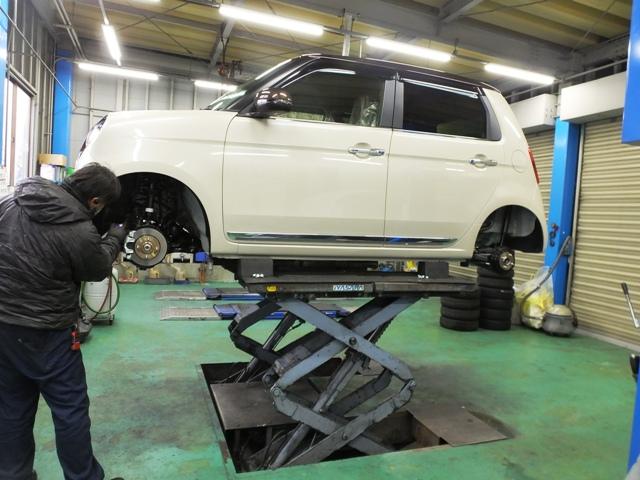1万円リース　納車準備　下回りノックスドール施工