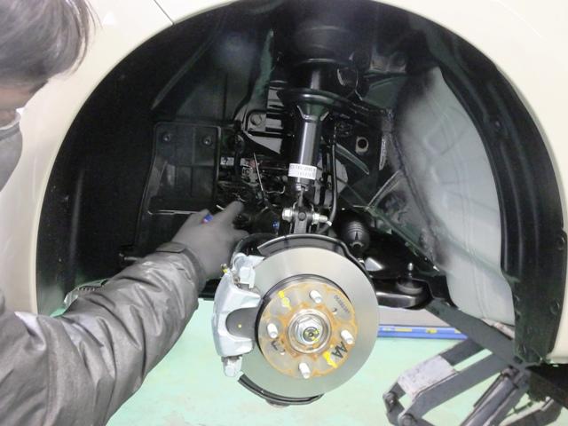 1万円リース　納車準備　下回りノックスドール施工