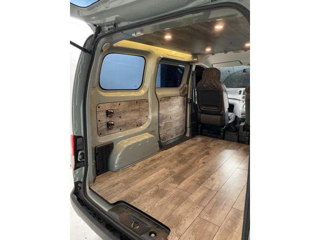 VANLIFE NV200 バネット アーバンカーキ　室内完成