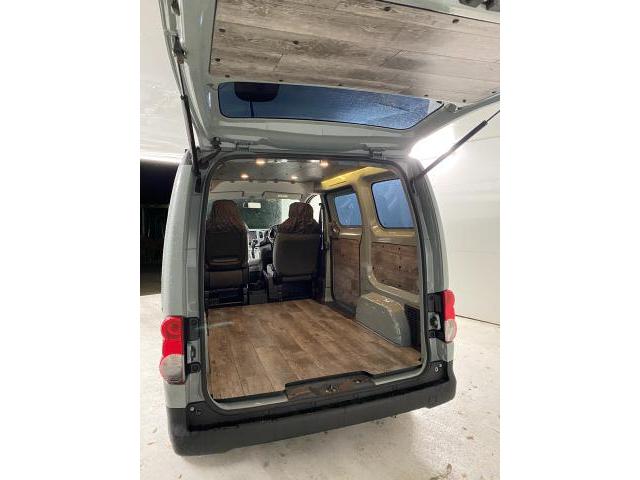 VANLIFE NV200 バネット アーバンカーキ　室内完成