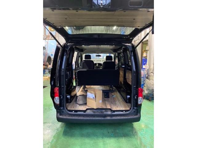 NV200 バネット　VAN-LIFE車中泊仕様 純正ブラックカラー　店頭在庫車両　最終仕上げ