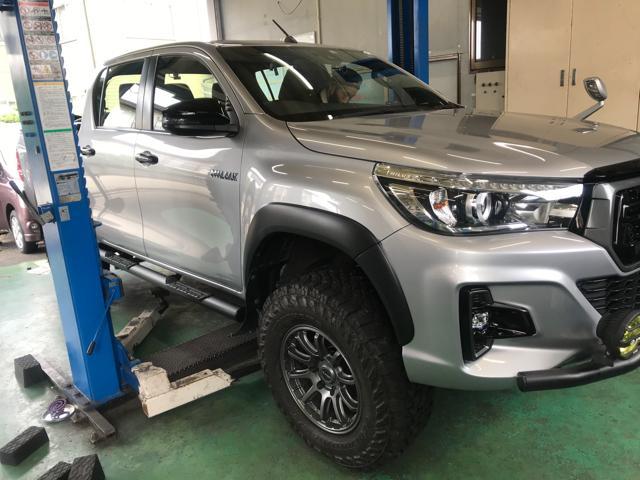 トヨタHilux Double Cab リフトアップ