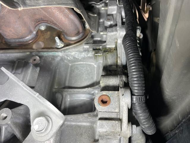 日産セレナ ヘッドガスケット水漏れ?|グーネットピット 日産セレナ ヘッドガスケット水漏れ?|グーネットピット