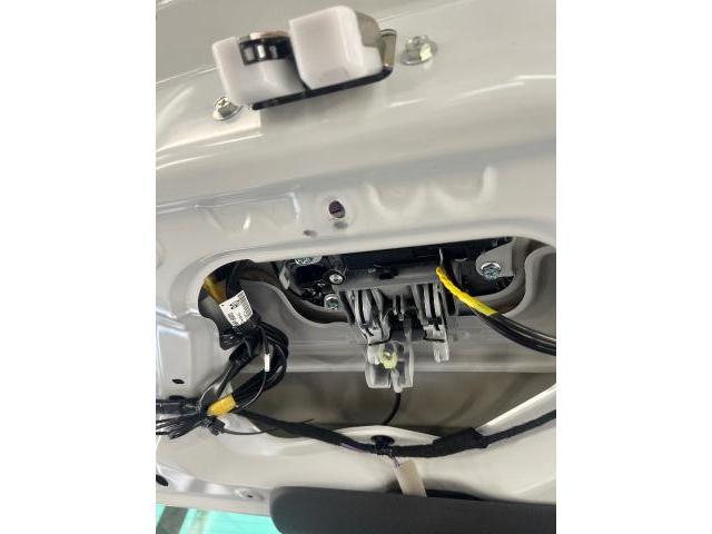ハスラー新品ドア交換　鈑金キズ直し