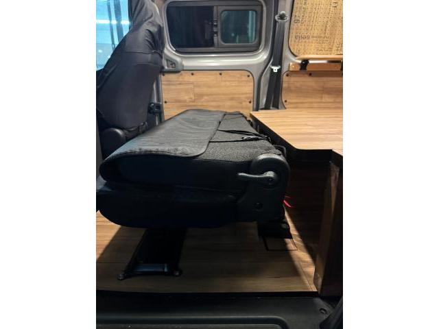 　ＮＶ２００バネット　バンライフ　車中泊仕様　オリジナル　ベッドキット　純正セカンドシート専用　バンライフスタイル