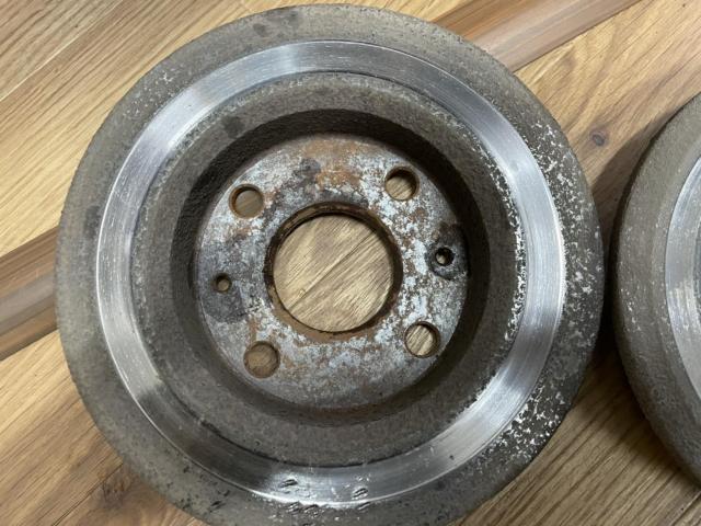 ダイハツ　ムーブ　Ｌ１７５Ｓ　Ｌ１８５Ｓ　４ＷＤ　フロントブレーキローター修理　【石川県　金沢市　野々市市　小松市　認証工場完備　整備のことならお任せあれ】