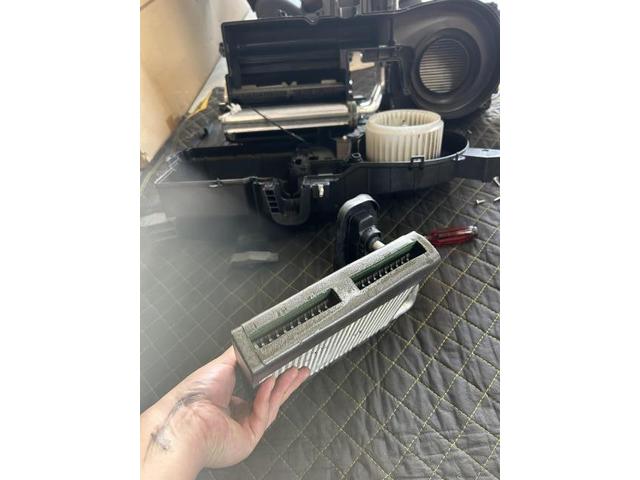 スズキ　アルトラパン　エアコン修理 エバポレータ交換　コンプレッサー交換　ユニット内オイルフラッシング　小矢部市　富山県