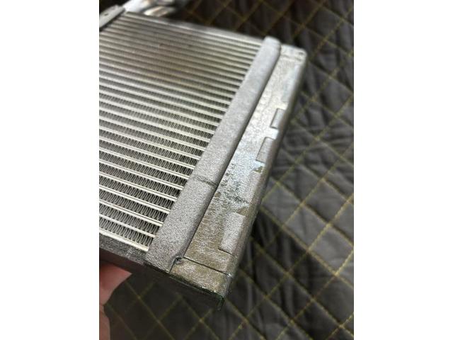 スズキ　アルトラパン　エアコン修理 エバポレータ交換　コンプレッサー交換　ユニット内オイルフラッシング　小矢部市　富山県