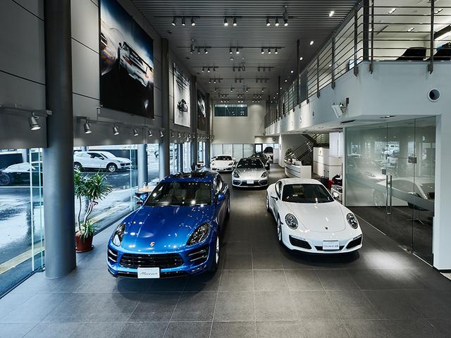 ポルシェセンター福井 サービス紹介の1つ目