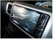 ナビ・ＥＴＣの取付けを行います。