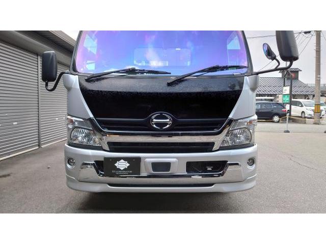 日野デュトロ　オーロラフィルム施工　STEK　フォージドカーボンラッピング　石川県金沢市　～極芸～　国産車から輸入車まで対応可