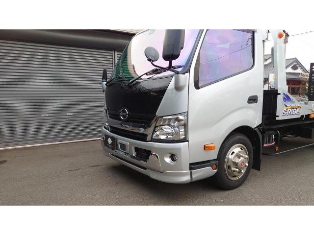 日野デュトロ　オーロラフィルム施工　STEK　フォージドカーボンラッピング　石川県金沢市　～極芸～　国産車から輸入車まで対応可