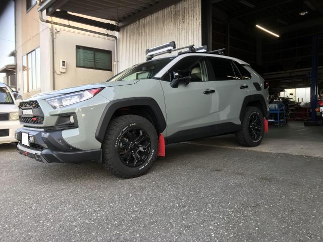 トヨタ　RAV4　車検　整備　車検見積りもお任せ下さい！格安車検！車検の質もバッチリです！　石川県金沢市・内灘町・野々市市・白山市・津幡町・かほく市・羽咋市・川北町、他地域のお客様も大歓迎です！