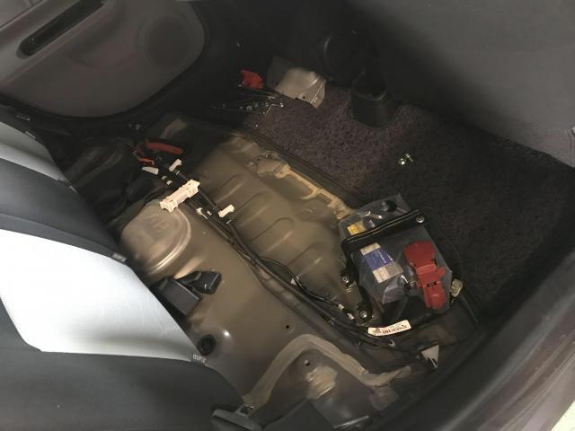 アクア ハイブリッドバッテリーの交換のご依頼です。NHP10 車検 アクア ハイブリッドバッテリーの交換のご依頼です。NHP10 車検