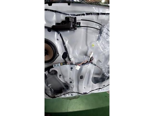 タント　その他修理・整備　リヤバンパー下のカバーが外れた　運転席ドアーが内側から開かない　小松市　加賀市　能美市　土曜日営業