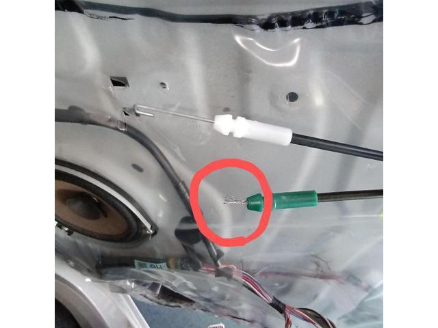 タント　その他修理・整備　リヤバンパー下のカバーが外れた　運転席ドアーが内側から開かない　小松市　加賀市　能美市　土曜日営業