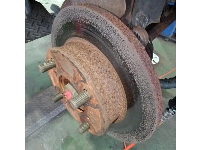 ＭＲワゴン　車検　ブレーキキャリパーOH　ディスクローター交換　ハブベアリング交換　小松市　加賀市　能美市　土曜日営業