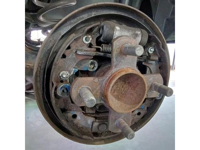 ムーヴ　車検　代車無料　引取納車　小松市　加賀市　能美市　土曜日営業　ドライブシャフトブーツ交換　ブレーキパット交換　ディスクローター交換　ブレーキシュー交換　ブレーキキャリパーOH　下廻り防錆塗装　マフラーコート