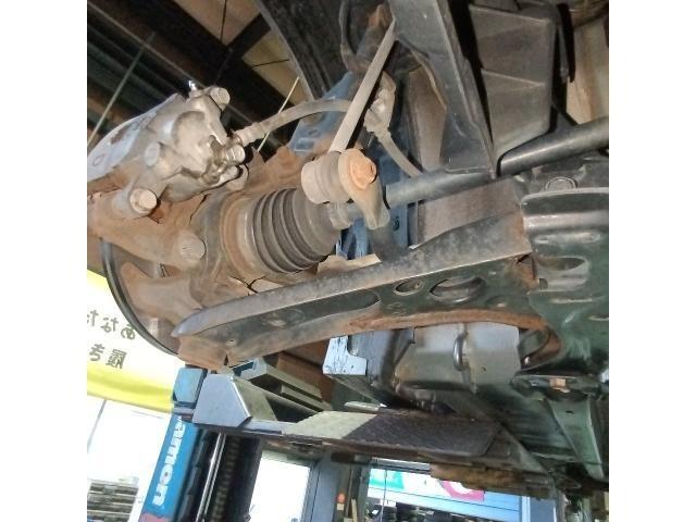 ムーヴ　車検　代車無料　引取納車　小松市　加賀市　能美市　土曜日営業　ドライブシャフトブーツ交換　ブレーキパット交換　ディスクローター交換　ブレーキシュー交換　ブレーキキャリパーOH　下廻り防錆塗装　マフラーコート