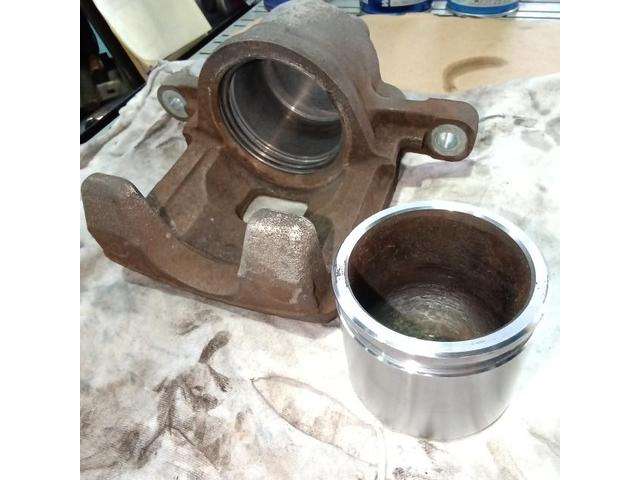 ムーヴ　車検　代車無料　引取納車　小松市　加賀市　能美市　土曜日営業　ドライブシャフトブーツ交換　ブレーキパット交換　ディスクローター交換　ブレーキシュー交換　ブレーキキャリパーOH　下廻り防錆塗装　マフラーコート