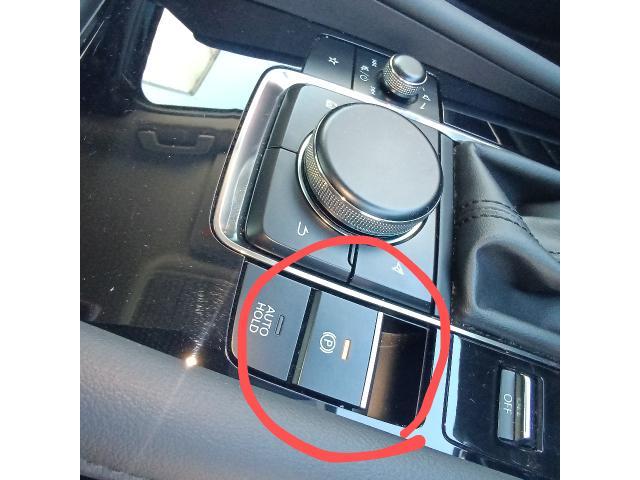 ＭＡＺＤＡ３セダン　車検　中古車販売　中古車新規登録　小松市　加賀市　能美市　土曜日営業