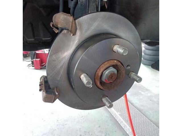 スズキ　ハスラー　車検　ブレーキパット交換　ディスクローター交換　ブレーキオイル交換　小松市　加賀市　能美市　土曜日営業