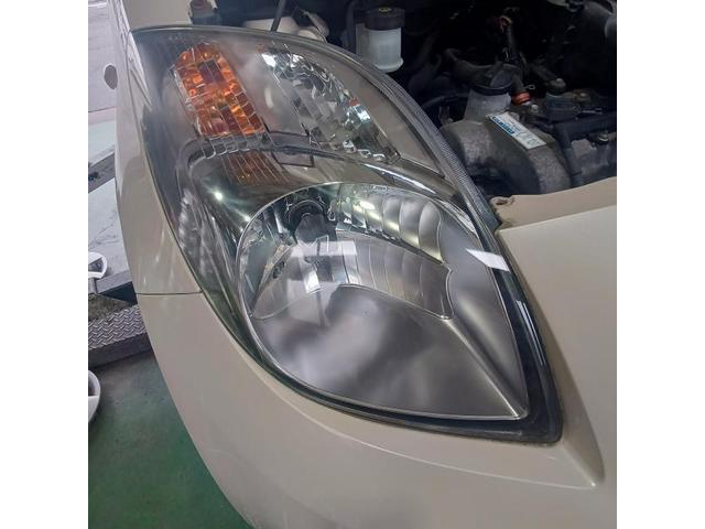 トヨタ　ヴィッツ　車検　小松市　加賀市　能美市　土曜日営業　ブレーキオイル交換　ワイパーゴム交換　ヘッドライトクリーニング　サイドウィンカーランプ交換　バッテリー交換　