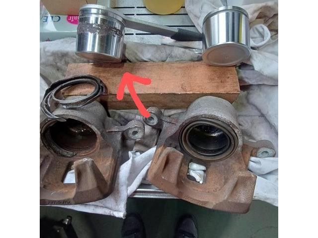 ホンダＮ－ＷＧＮカスタム車検エンジンオイル交換オイルエレメント交換レーキオイル交換フロントブレーキパット交換フロントブレーキキャリパーOHキャリパーピストン交換ブレーキパット交換ブレーキオイル交換エアコンフィルター交換発煙筒交換