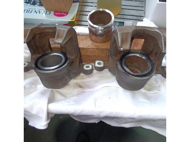 ホンダＮ－ＷＧＮカスタム車検エンジンオイル交換オイルエレメント交換レーキオイル交換フロントブレーキパット交換フロントブレーキキャリパーOHキャリパーピストン交換ブレーキパット交換ブレーキオイル交換エアコンフィルター交換発煙筒交換