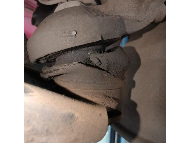 トヨタ　パッソ　車検　ブレーキパット交換　ディスクローター交換　ブレーキオイル交換　ロアアーム交換　ボールジョイントブーツ交換　小松市　加賀市　能美市　土曜日営業　代車無料