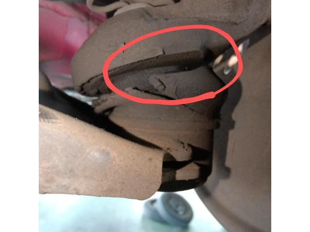 トヨタ　パッソ　車検　ブレーキパット交換　ディスクローター交換　ブレーキオイル交換　ロアアーム交換　ボールジョイントブーツ交換　小松市　加賀市　能美市　土曜日営業　代車無料