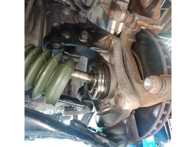 トヨタ　プリウス　車検　ブレーキオイル交換　発煙筒交換　エアコンフィルター交換　ドライブシャフトブーツ交換　ヘッドライトクリーニング　小松市　加賀市　能美市　土曜日営業　代車無料