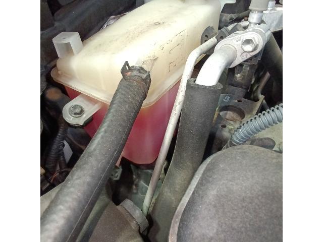 トヨタ　プリウス　車検　ブレーキオイル交換　ヘッドライトバルブ（球）交換　ヘッドライトクリーニング　ワイパーモーター交換　ワイパーゴム交換　発煙筒交換　ブレーキパット交換　スタビリンクロッド交換　冷却水補充　小松市　加賀市　能美市　