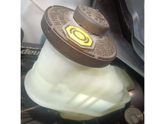 トヨタ　シエンタ　車検　中古車販売　福祉車両　ブレーキパット交換　ブレーキオイル交換　バッテリー交換　エンジンオイル交換　オイルエレメント交換　エアーエレメント交換　ワイパーゴム交換　キーレス電池交換　小松市　加賀市　能美市　土曜日営業