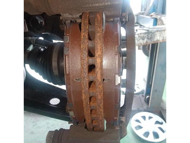 トヨタ　シエンタ　車検　中古車販売　福祉車両　ブレーキパット交換　ブレーキオイル交換　バッテリー交換　エンジンオイル交換　オイルエレメント交換　エアーエレメント交換　ワイパーゴム交換　キーレス電池交換　小松市　加賀市　能美市　土曜日営業