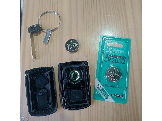 トヨタ　シエンタ　車検　中古車販売　福祉車両　ブレーキパット交換　ブレーキオイル交換　バッテリー交換　エンジンオイル交換　オイルエレメント交換　エアーエレメント交換　ワイパーゴム交換　キーレス電池交換　小松市　加賀市　能美市　土曜日営業