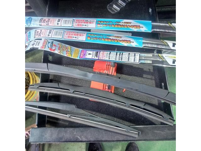 トヨタ　シエンタ　車検　中古車販売　福祉車両　ブレーキパット交換　ブレーキオイル交換　バッテリー交換　エンジンオイル交換　オイルエレメント交換　エアーエレメント交換　ワイパーゴム交換　キーレス電池交換　小松市　加賀市　能美市　土曜日営業