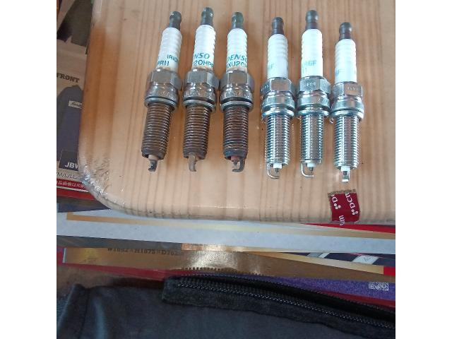 ダイハツ　ハイゼットカーゴ　車検　ブレーキオイル交換　ブレーキパット交換　エアーエレメント交換　スパークプラグ交換　キーレス電池交換　ワイパーゴム交換　ヘッドライトクリーニング　小松市　加賀市　能美市　土曜日営業