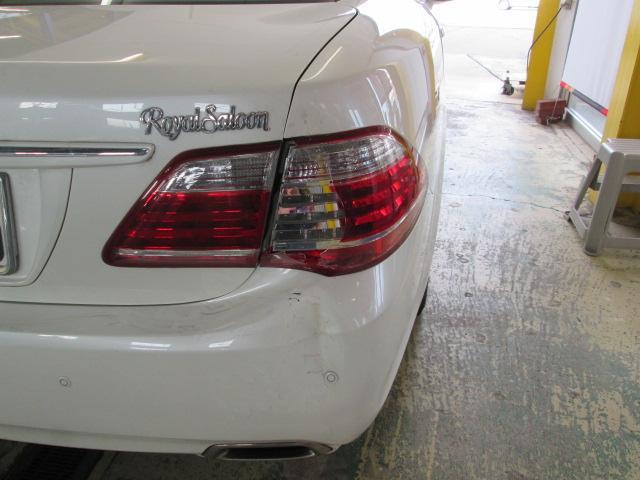 クラウン　キズ・へこみ直し