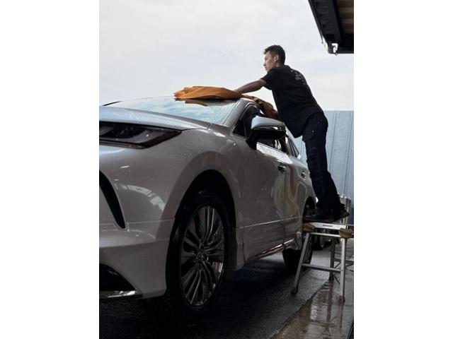 トヨタ　ハリアーハイブリッド　手洗い洗車