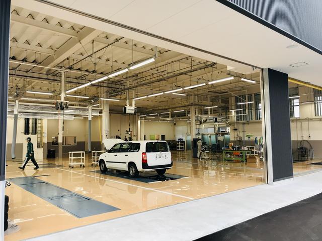 (株)石川トヨペットカローラ 海環金沢駅西店中古車(3枚目)