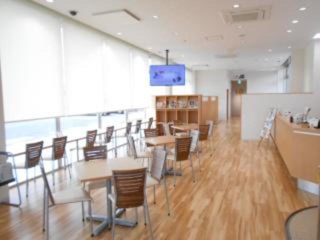 富山トヨペット(株) くるる高岡店(6枚目)