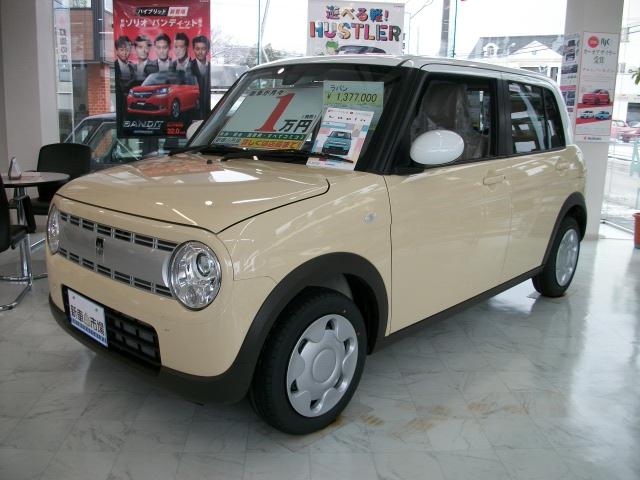 シーズンにあわせた新車を展示中！