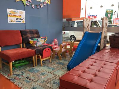 お子様も楽しめるキッズスペース完備