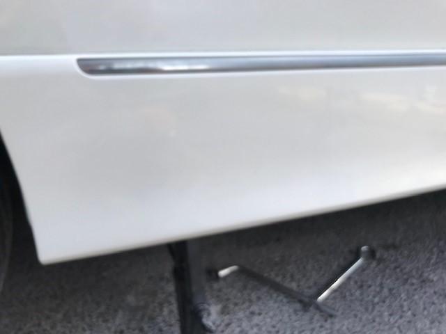 日産エルグランド　サイドステップ擦り傷リペア　長野県伊那市より